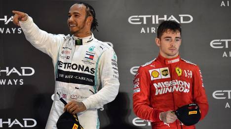 Lewis Hamilton (l.) bekäme bei Ferrari Charles Leclerc als Teamkollegen