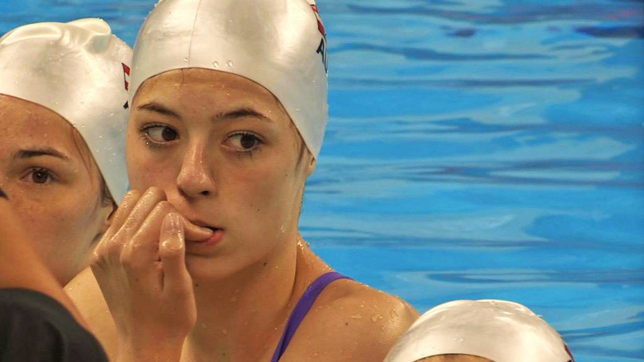 Schwimmerin im künstlichen Koma