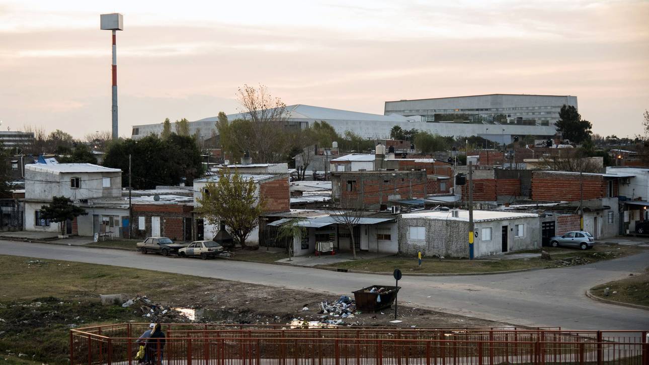 Messi heiratet neben Drogen-Slum