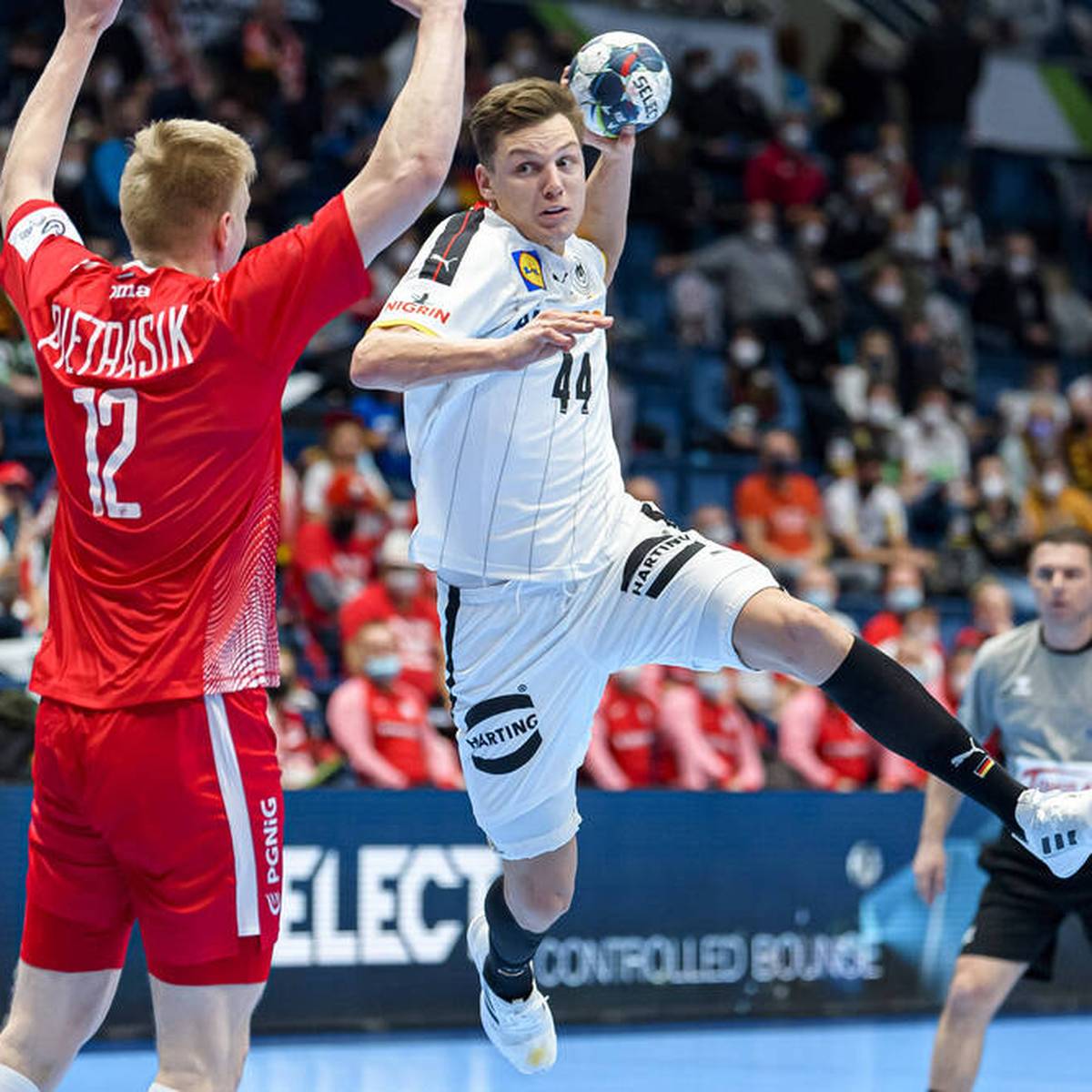 Die DHB-Auswahl hat bei der Handball-EM weitere Corona-Fälle zu beklagen. Damit werden die Sorgen vor dem Hauptrundenauftakt gegen Spanien immer größer.
