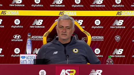 Der frühere Roma-Trainer Zdenek Zeman sieht Lazio im “Derby della Capitale” als Favoriten, damit kann Jose Mourinho nichts anfangen und reagiert gewohnt kultig auf die Frage des Journalisten.