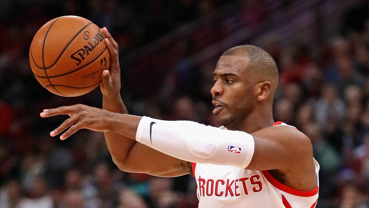 Aber die Houston Rockets sind nicht nur James Harden. Das Zusammenspiel zwischen "The Beard" und Star-Neuzugang Chris Paul klappt von Saisonbeginn an blendend. Und die Texaner sind auch in den Top-Spielen da: Zwei der drei Duelle gegen die Warriors entschieden die Rockets für sich. Keine Frage, Houston ist reif für den Titel