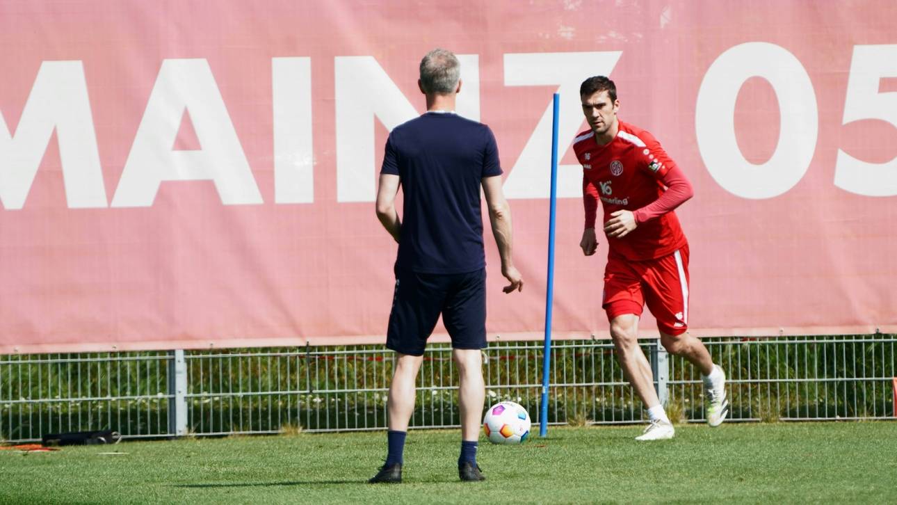 Mainz verlängert mit Rekordspieler