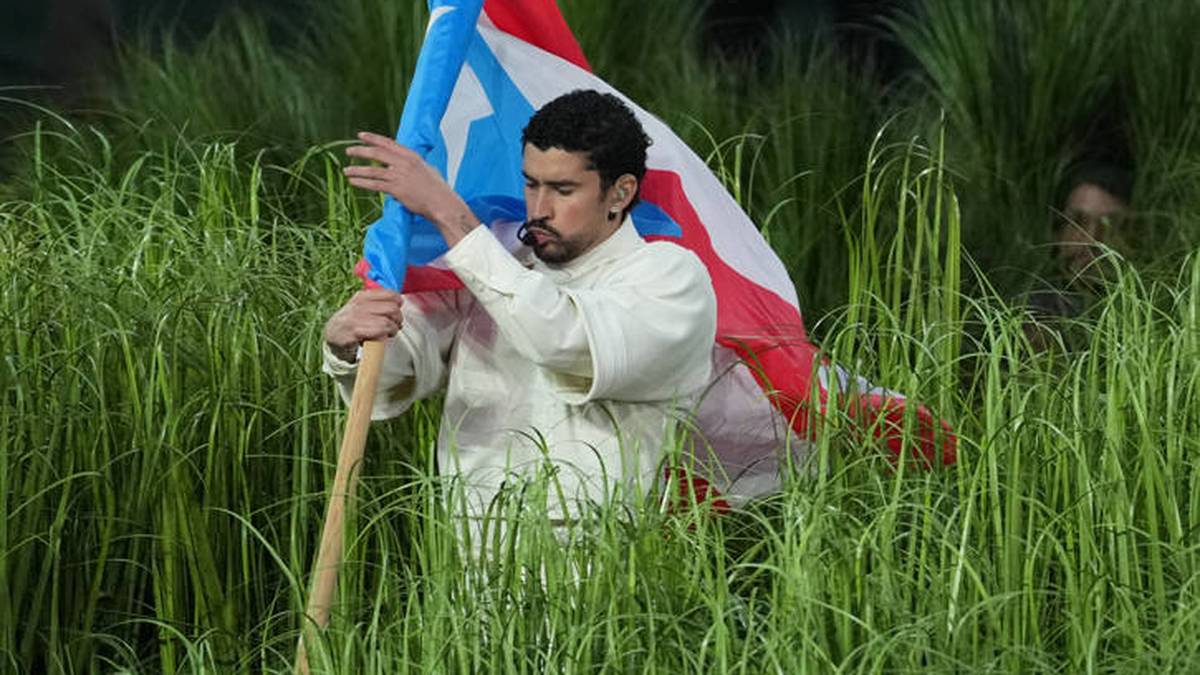 Der Superstar stammt aus Puerto Rico und zeigte die Flagge seines Landes stolz.
