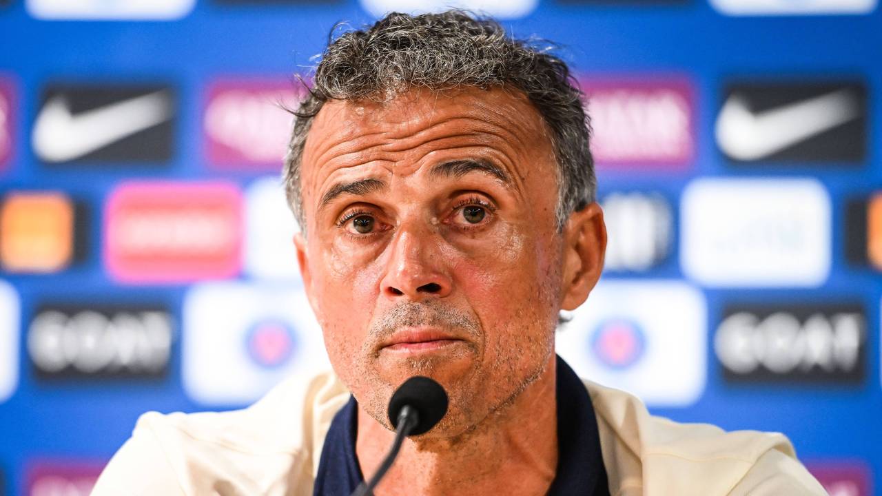 Nach irrem Transferpoker - PSG-Trainer Luis Enrique äußert sich zu Kolo Muani