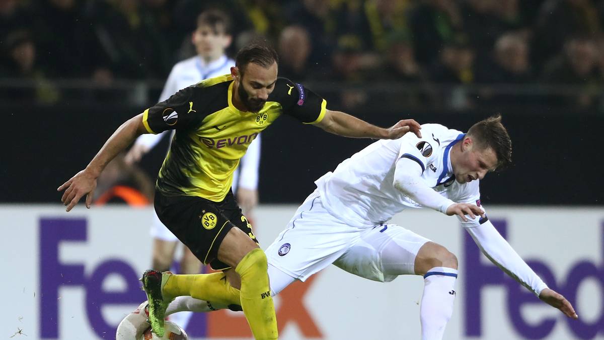 ÖMER TOPRAK: In Hälfte eins noch einige gute Balleroberungen, im zweiten Durchgang nicht mehr so auffällig in seinen direkten Duellen. Mit ähnlichen Defiziten im Aufbauspiel wie Kollege Sokratis. SPORT1-Note: 4