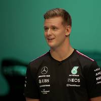 Schumacher hofft: "...irgendwann mal fahren!"