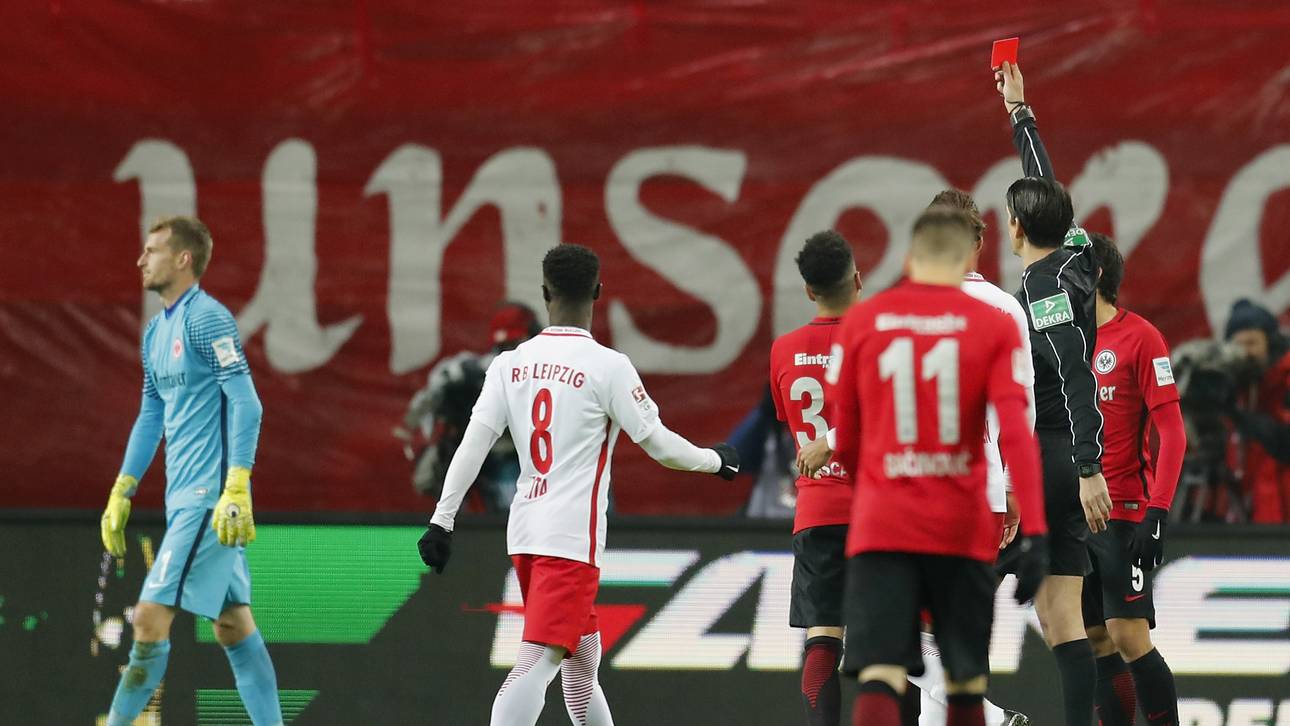 Negativrekord und Spott für Hradecky