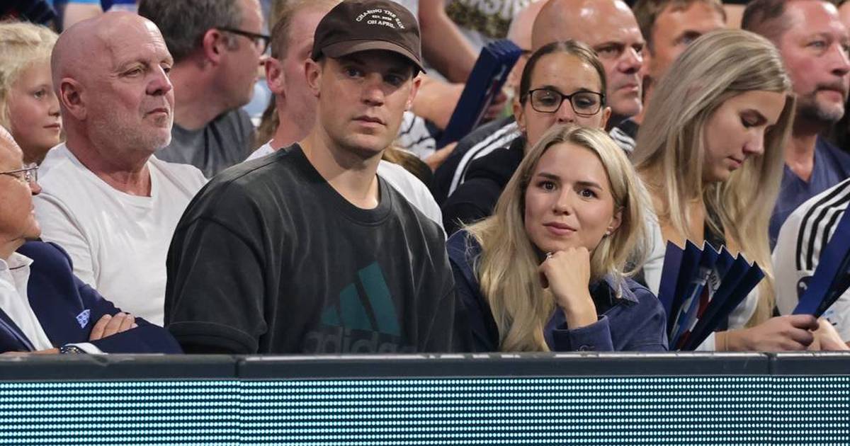 Handball: Manuel Neuer watches Kiel's opening victory