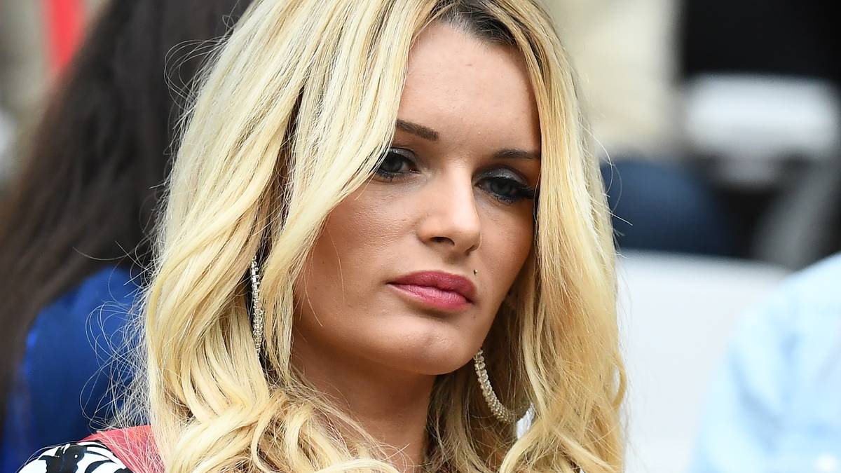 Für die Zeit nach dem Spiel hofft die Blondine natürlich, ihrem Ehemann Zuneigung und Glückwünsche zukommen lassen zu können