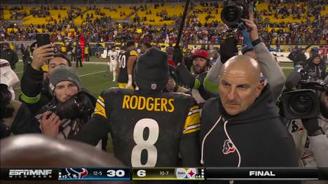 Im Wildcard Game zwischen den Pittsburgh Steelers und den Houston Texans tut sich in den ersten drei Vierteln nur wenig auf dem Scoreboard. Im Schlussabschnitt aber wird die Partie zu einer eindeutigen Sache - mit Altmeister Aaron Rodgers in einer tragischen Hauptrolle.