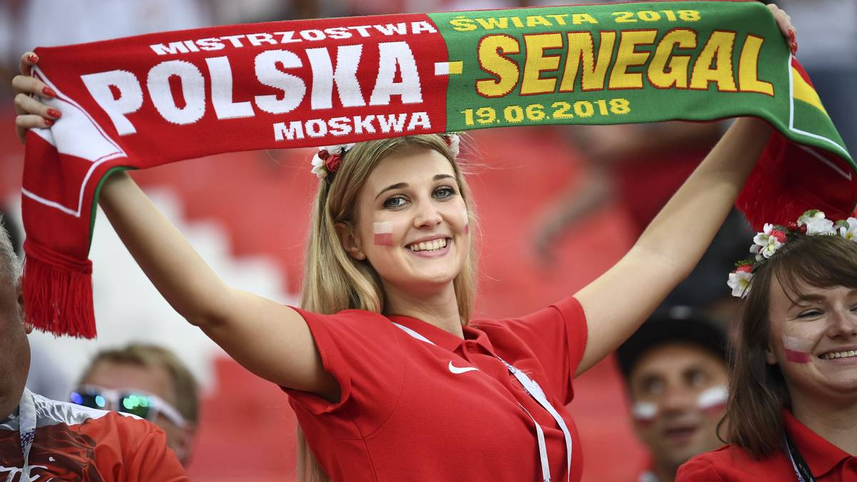 Zum Glück läuft die WM bislang äußerst friedlich ab. Auf den Rängen entstehen sogar echte Fanfreundschaften