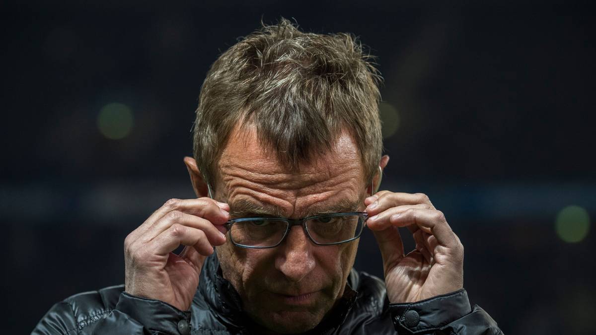 Via Twitter meldete sich am Abend auch RB Leipzig zu Wort - und zog alle Register. Beispiele gefällig? Egal wie sehr er versuchte, ernst zu bleiben: Ralf Rangnick dennoch ein Lächeln ab