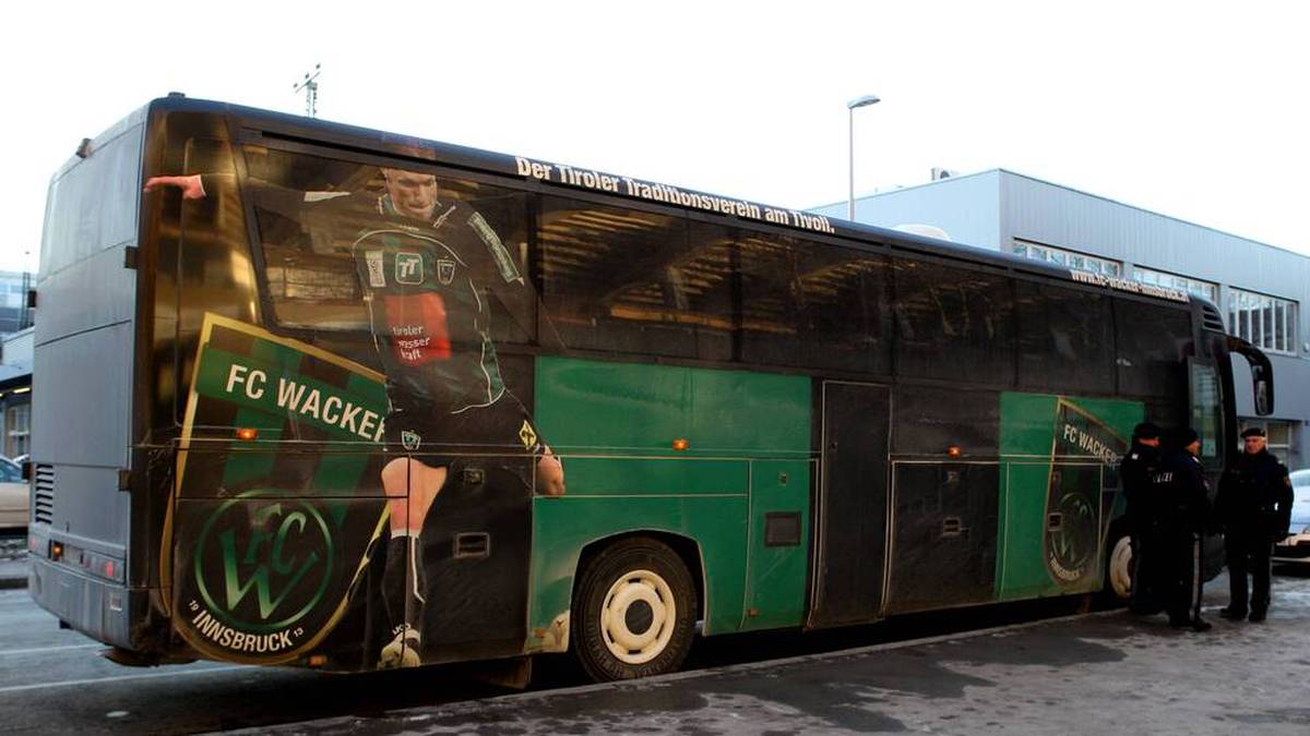 Kurios: Zahlt Sponsor des Konkurrenten Innsbruck die Busfahrt?
