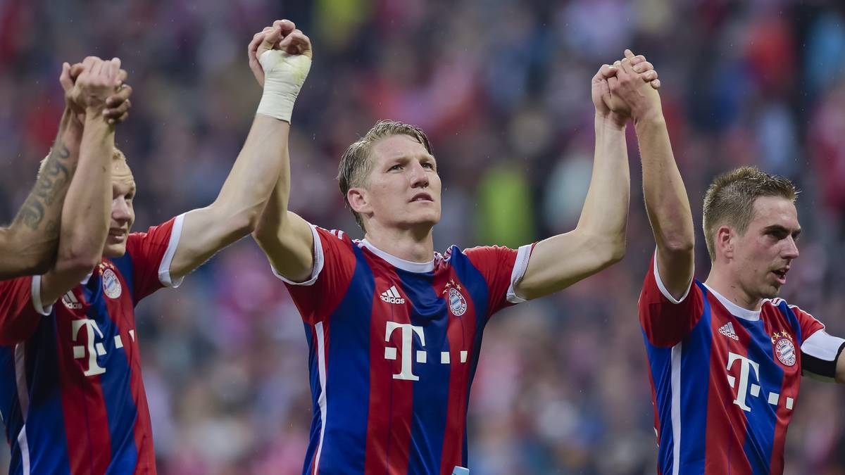 25. April 2015: Guardiola holt mit den Weltmeistern Schweinsteiger und Lahm am 30. Spieltag seine zweite Meisterschaft
