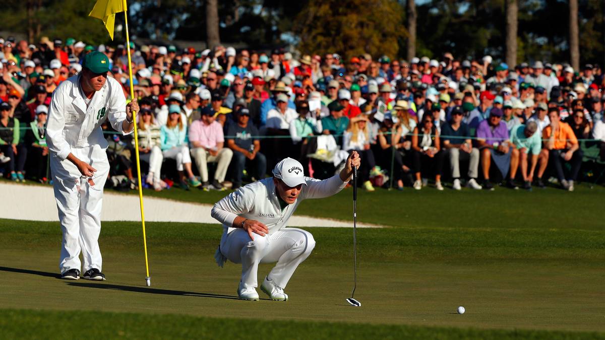 Danny Willett hat sein Visier dagegen goldrichtig eingestellt. Der Engländer nutzt Spieths Patzer und gewinnt