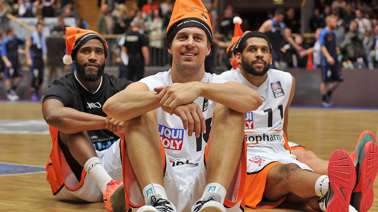 Hess kehrt nach Hagen zurück