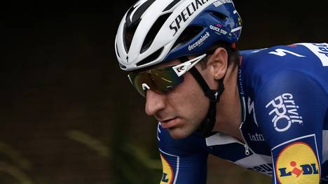Elia Viviani hat die vierte Etappe der Tour de France gewonnen