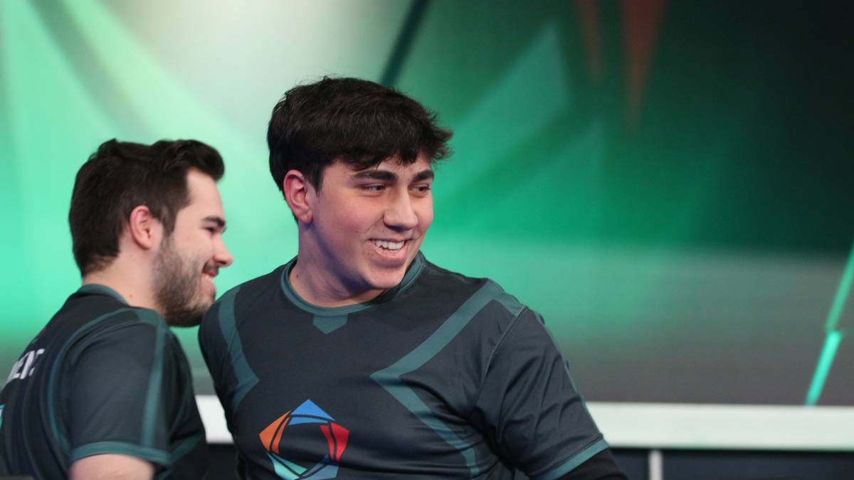 Bis vor einigen Monaten hatte Berk „Gilius“ Demir noch den Ruf eines schwer verträglichen Charakters der deutschen LoL-Szene, doch inzwischen konnte er damit reinen Tisch machen. Als Jungler von Elements erspielte er sich im Spring Split zahlreiche neue Fans. 