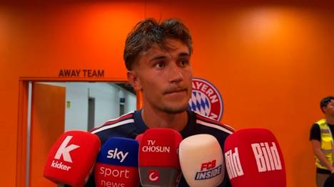 Bastian Assamo sorgte beim 2:1-Testspiel-Sieg gegen den südkoreanischen Verein Jeju SK FC für den Siegtreffer. Danach gibt es lobende Worte von Tom Bischof für den erst 16-Jährigen.