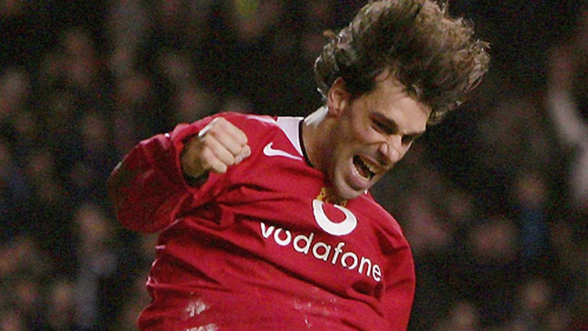 In die Reihe der "Viererpacker" gehört auch der ehemalige HSV-Stürmer Ruud van Nistelrooy, der für Manchester gegen Sparta Prag 2004 viermal den Ball ins Tor befördert