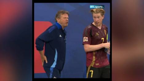 Kevin De Bruyne wütet nach dem 0:2 der belgischen Nationalmannschaft gegen Frankreich vor TV-Kameras. Trainer Domenico Tedesco ist im Anschluss bemüht, die Situation zu entschärfen.