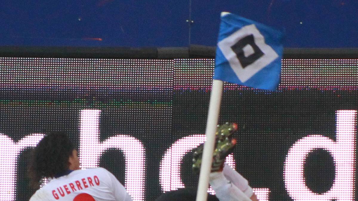 PAOLO GUERRERO: Die bis zu diesem Zeitpunkt viertlängste Sperre in der Bundesliga erhielt der Ex-Hamburger Guerrero. Mit 30 Metern Anlauf streckte der peruanische Stürmer den VfB-Keeper Sven Ulreich an der Eckfahne nieder