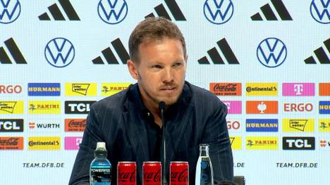 Julian Nagelsmann begrüßt auf der Pressekonferenz der Kadernominierung die Art der Verkündung. 