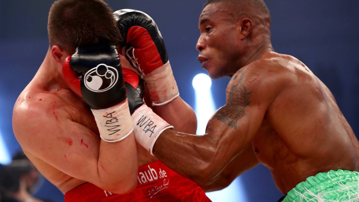 Für Ekpo war es eine schwere Zeit: Seine Frau verstarb zwei Wochen vor dem Duell während der Geburt ihrer gemeinsamen Tochter