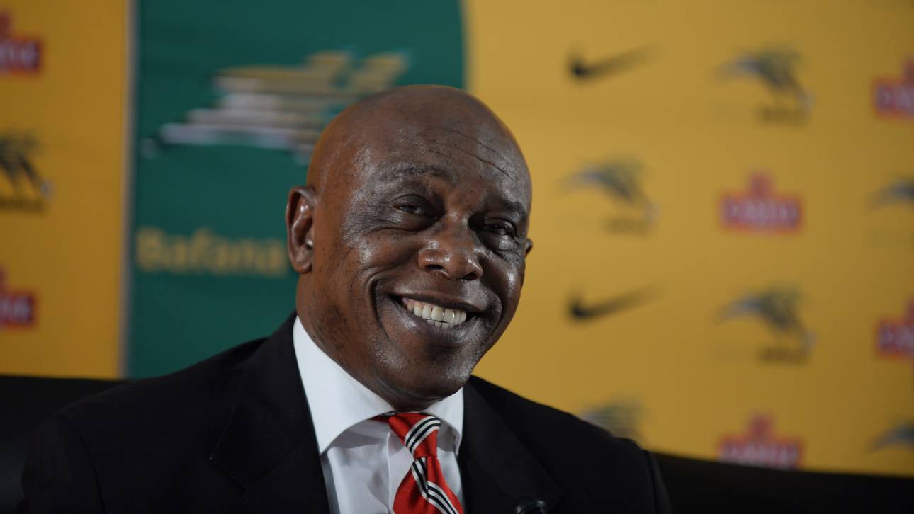Sexwale will Trikotwerbung erlauben
