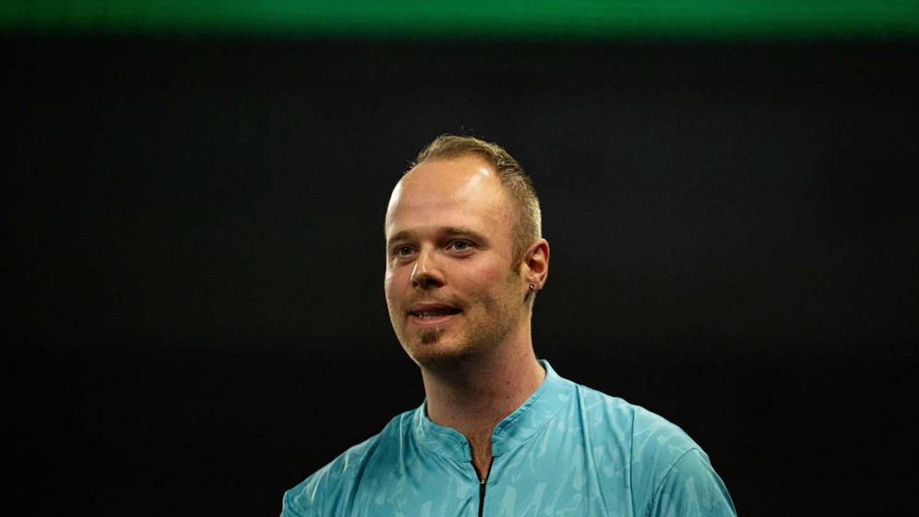 Hopp begeistert mit 9-Darter