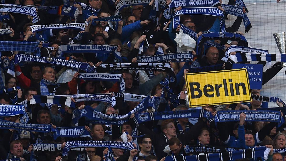 Die Fans des Drittligisten zeigen an, wo es hingehen soll: Der Pokalschreck will nach Berlin