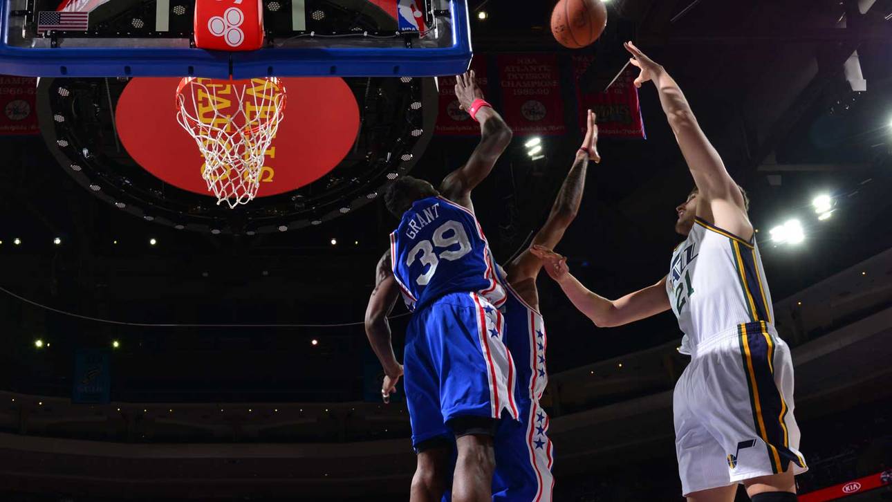 Pleiß feiert Debüt in der NBA