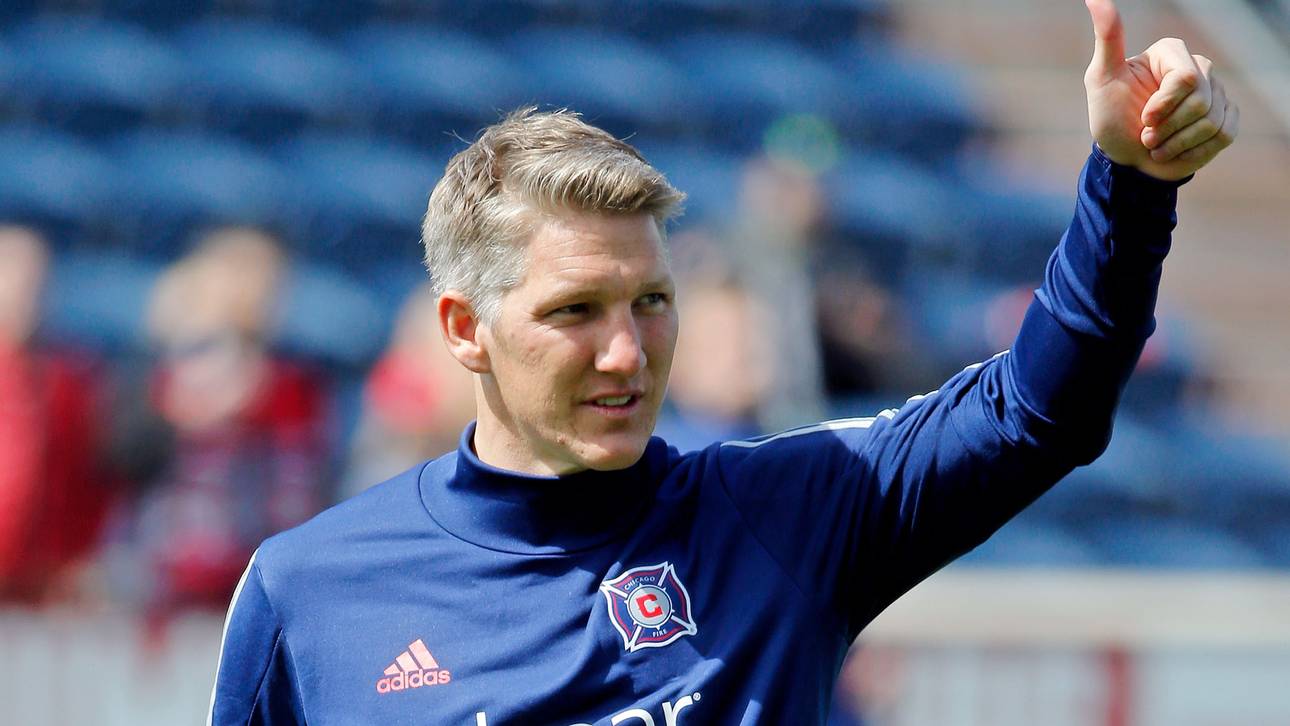 Schweinsteiger traut FCB Triple zu