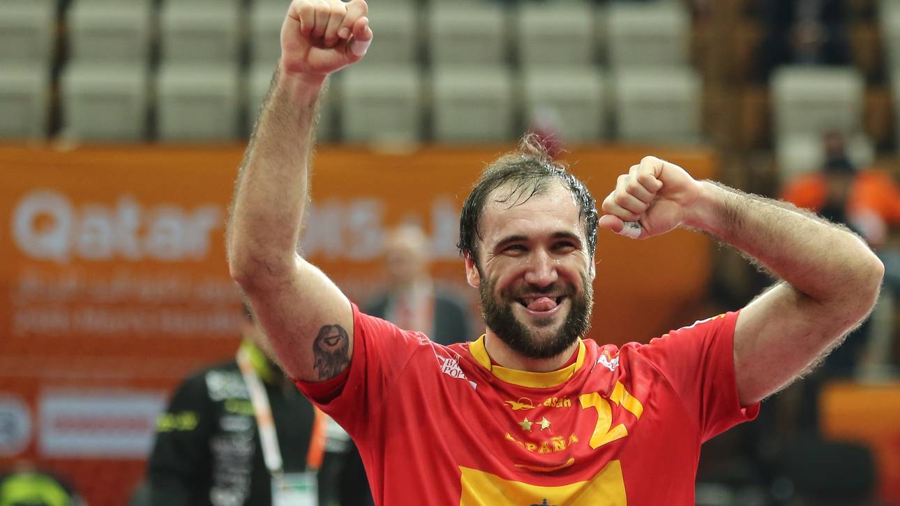 Spanien nach Krimi im Halbfinale