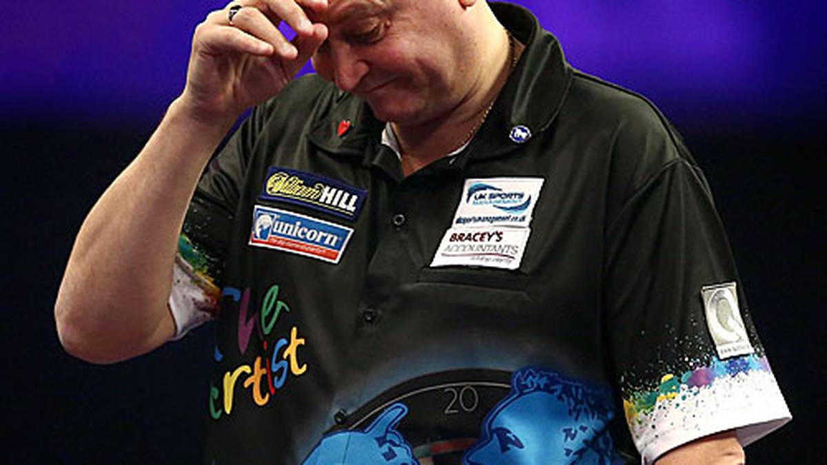 "The Artist", aktuelle Nummer 20 der PDC, kann die Pleite nicht fassen.