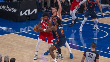 Joel Embiid kämpft in den Playoffs nicht nur mit dem Gegner