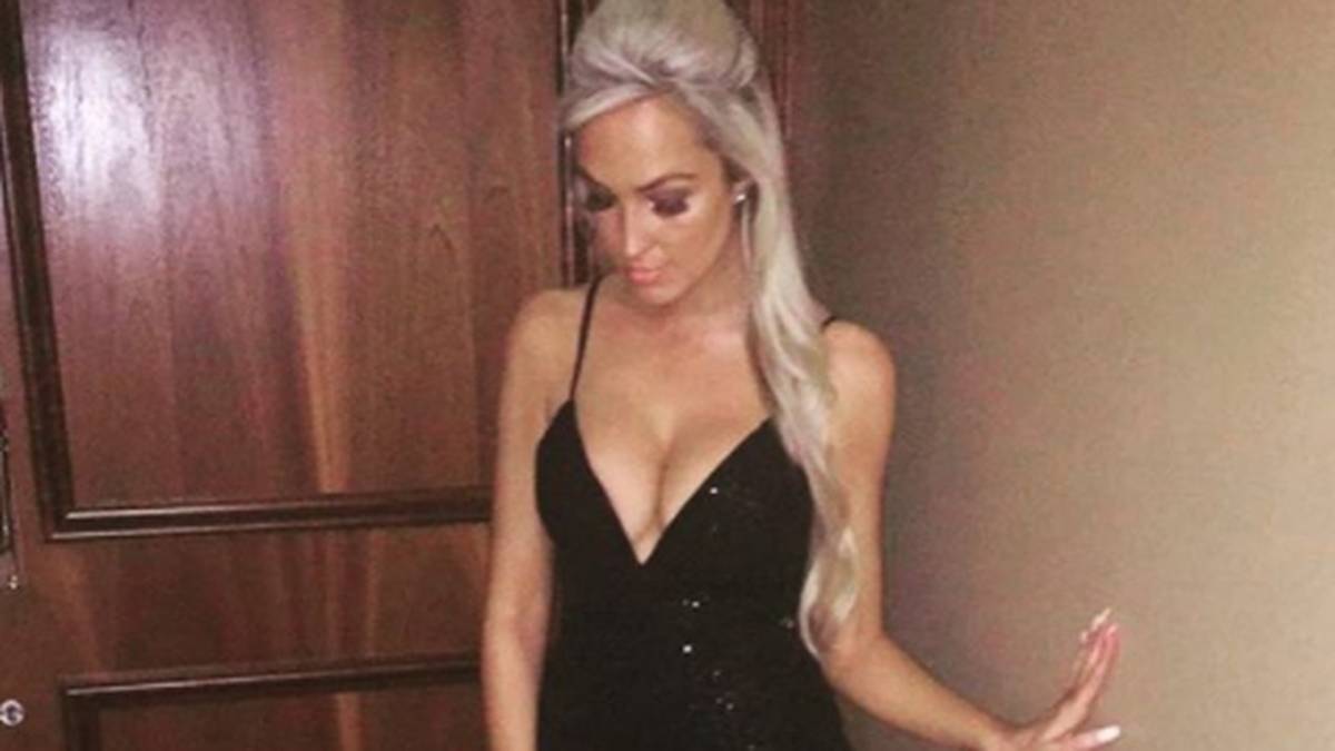 Rebecca macht nicht nicht nur im Abendkleid eine super Figur...