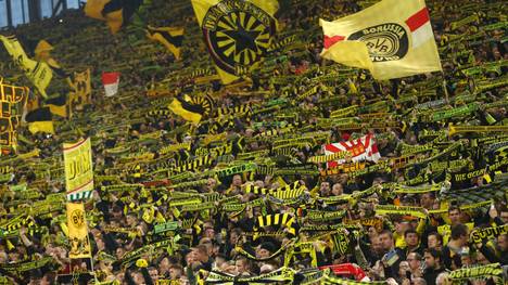 Wann die Bundesliga-Stadien (hier: Signal Iduna Park in Dortmund) wieder mit Fans voll sein werden, ist unklar