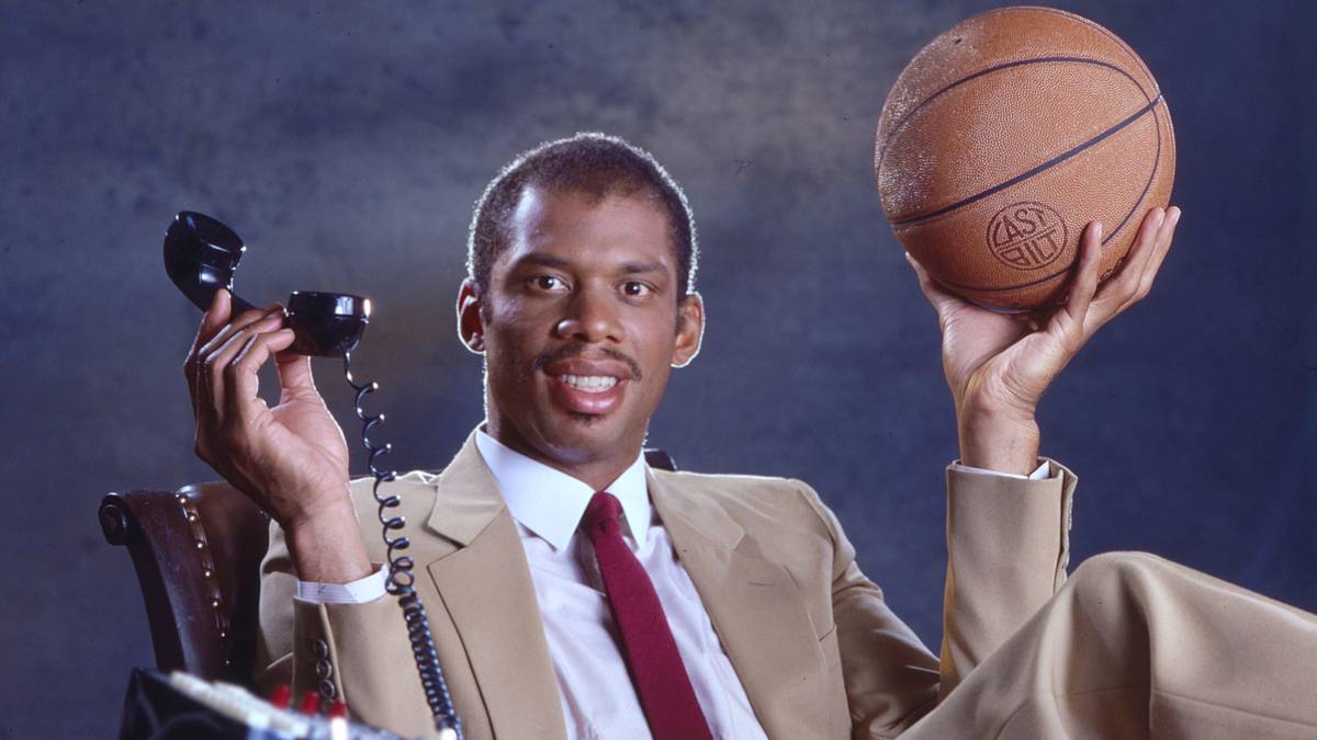 Bereits als Spieler hatte er den Ruf, sehr introvertiert oder sogar arrogant zu sein. Er gab nur selten Interviews oder Autogramme und wollte Journalisten oftmals nicht einmal die Hand schütteln. Auch deshalb wurde es zunächst sehr ruhig um ihn