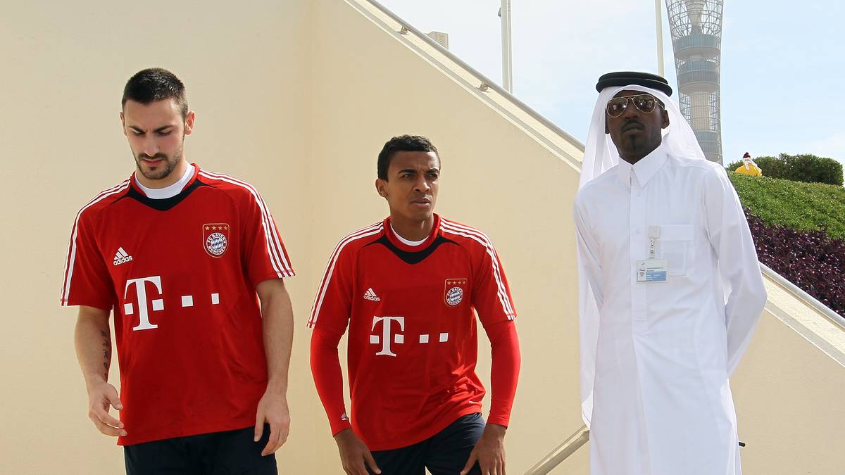 PLATZ 12 - LUIZ GUSTAVO: Im Januar 2011 verlässt Luiz Gustavo (M.) Hoffenheim Richtung FC Bayern - und reist direkt ins Trainingslager nach Katar. 17 Millionen Euro zahlen die Münchner für den defensiven Mittelfeldspieler, eine Million weniger bekommen sie bei dessen Wechsel 2013 zum VfL Wolfsburg. Inzwischen spielt er in Marseille
