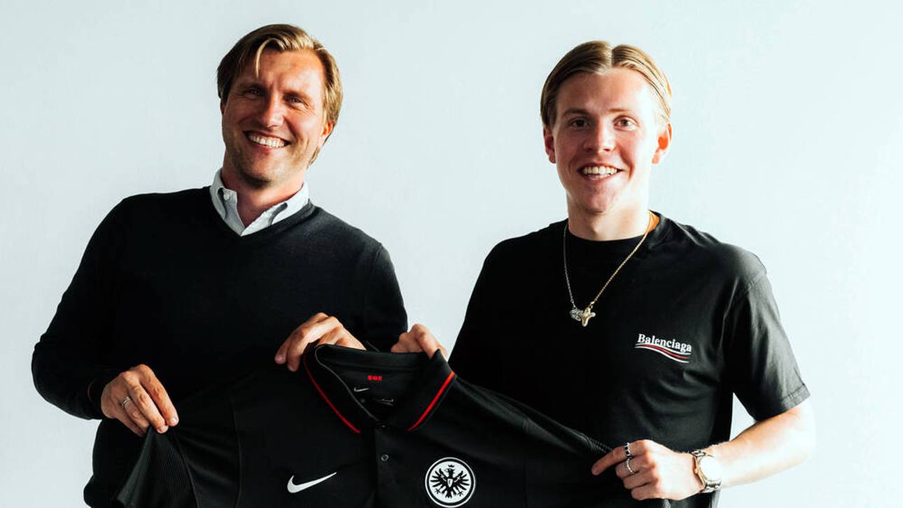 Markus Krösche setzte große Hoffnungen in Jens Petter Hauge (r.)