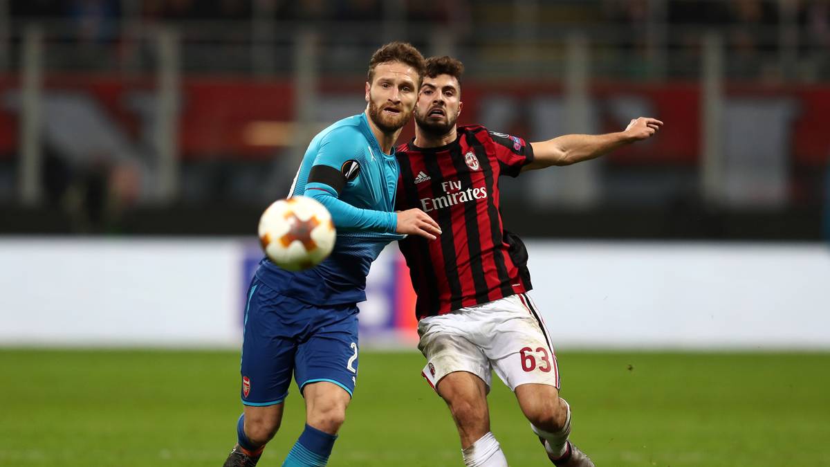 In der Defensive erledigt mit Shkodran Mustafi ein weiterer DFB-Akteur seinen Job und sorgt dafür, dass am Ende die Null steht