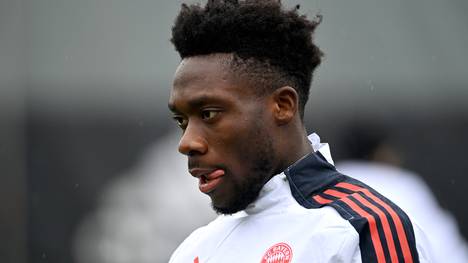 Alphonso Davies ist nach seiner Corona-Infektion zurück beim FC Bayern. Eine Nachuntersuchung gibt aber Grund zur Sorge.