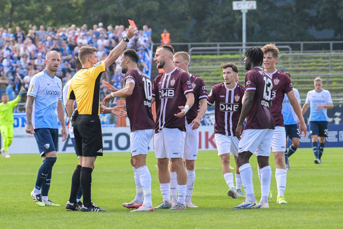 Viertligist gegen Zweitligist heißt es in der 1. Runde des DFB-Pokals zwischen dem BFC Dynamo und dem VfL Bochum. Wer der Außenseiter ist, lässt sich dabei lange Zeit nur erahnen, die mögliche Sensation nimmt bereits Gestalt an - bis eine schicksalhafte Szene das Märchen des Regionalligisten ins Wanken bringt.