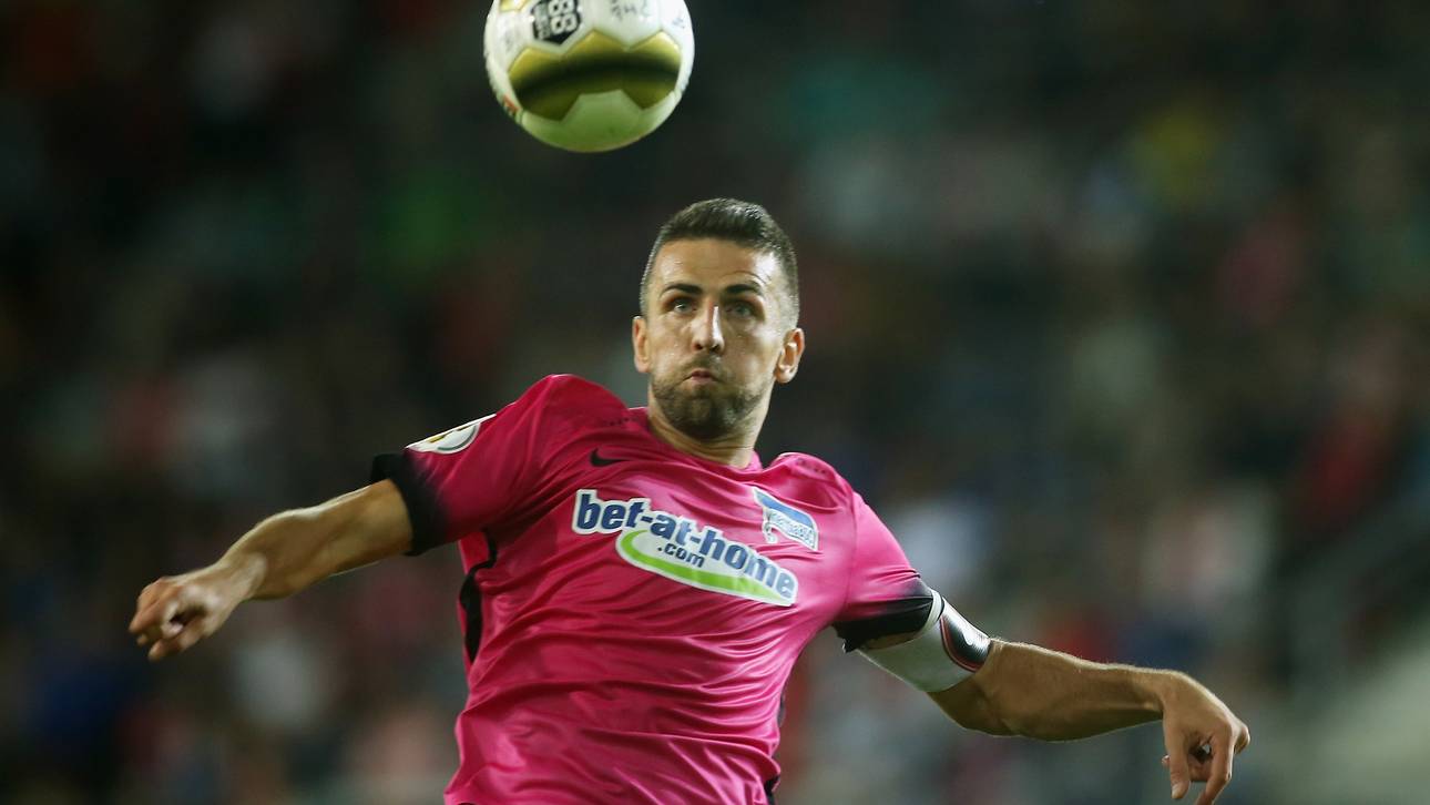 Jahn Regensburg v Hertha BSC - DFB Cup
