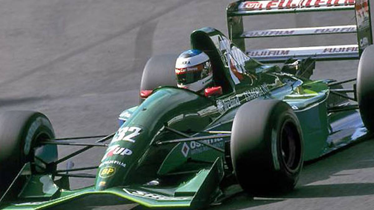 "Michael war vielleicht mal in Spa, ist dort aber nie eine Runde gefahren. Hätte er mir das gebeichtet, hätte ich ihn nicht fahren lassen. Nicht auf dieser Strecke", erklärt Jordan