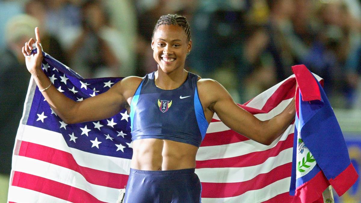 MARION JONES: 2000 ist das Jahr von Marion Jones. Bei den Olympischen Spielen in Sydney holt sie über 100 m, 200 m und mit der 100-Meter-Staffel Gold. Doch im Oktober 2007 räumt Jones ein, gedopt zu haben - und zwar bereits 2000. Sie muss alle Medaillen zurückgeben