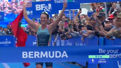 Laura Lindemann fightet sich beim WM-Rennen auf Bermuda auf den vierten Platz. Alle Aufmerksamkeit gilt der Olympiasiegerin Flora Duffy - bei den Männern verblüfft ein Ex-Weltmeister.