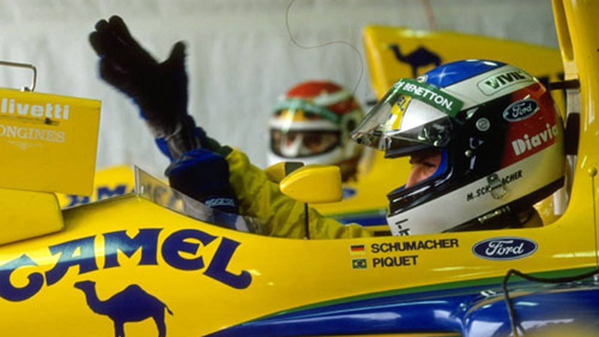 Nach nur einem Rennen im Jordan wechselt Schumacher zu Benetton, hier beim GP von Australien in Adelaide. Es gewinnt Schumachers Idol Ayrton Senna 